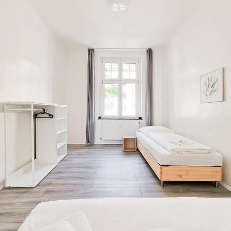 Tolstov - 3 Mit Balkon - 15 Min Zur Messe Dus