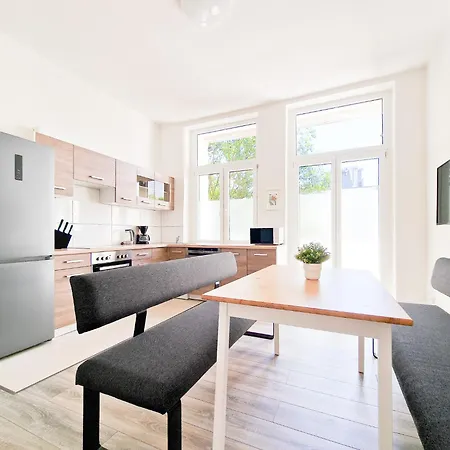 Tolstov - 3 Mit Balkon - 15 Min Zur Messe Dus * Düsseldorf