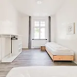Tolstov - 3 Mit Balkon - 15 Min Zur Messe Dus