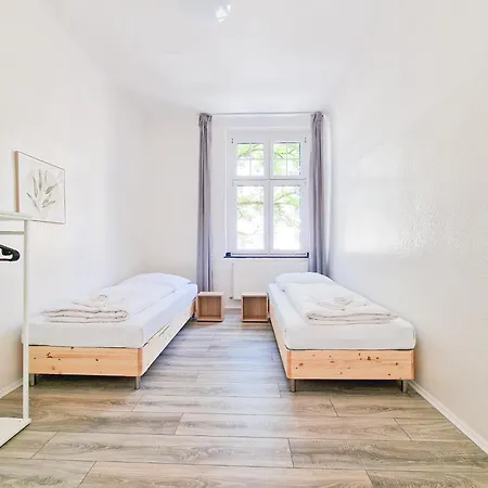 Tolstov - 3 Mit Balkon - 15 Min Zur Messe Dus