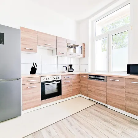 Tolstov - 3 Mit Balkon - 15 Min Zur Messe Dus Appartement