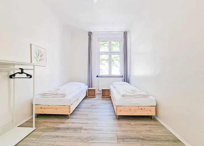 Tolstov - 3 Mit Balkon - 15 Min Zur Messe Dus