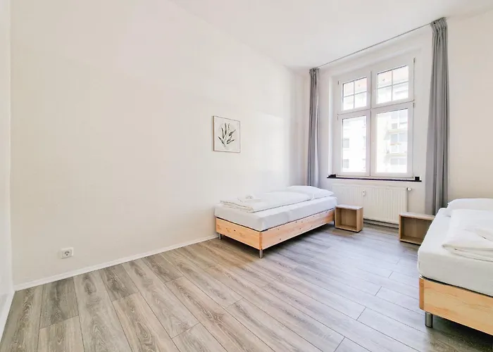 Tolstov - 3 Mit Balkon - 15 Min Zur Messe Dus *