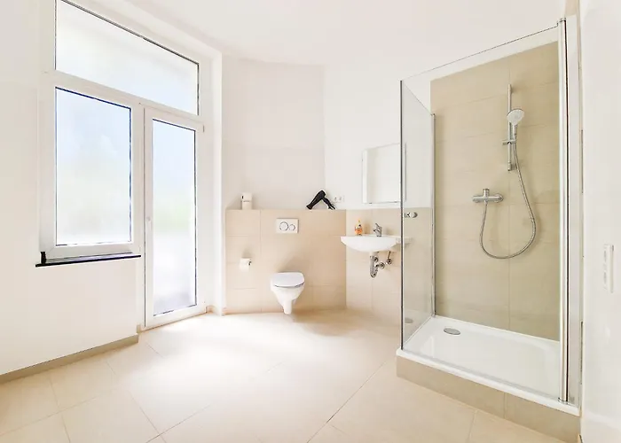 Tolstov - 3 Mit Balkon - 15 Min Zur Messe Dus